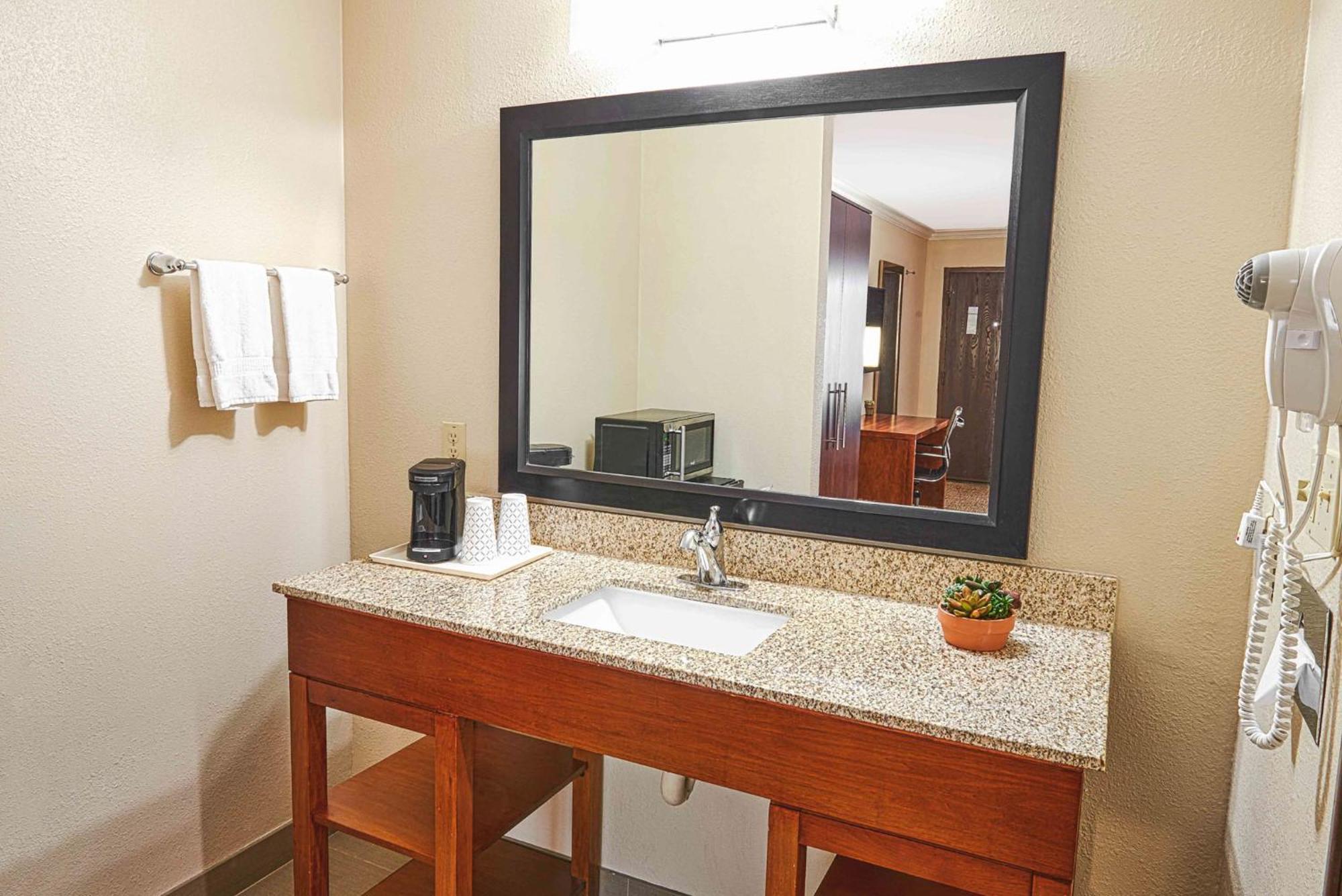The Hills Inn Eagle Rock - Near Old Town Pasadena لوس أنجلوس المظهر الخارجي الصورة